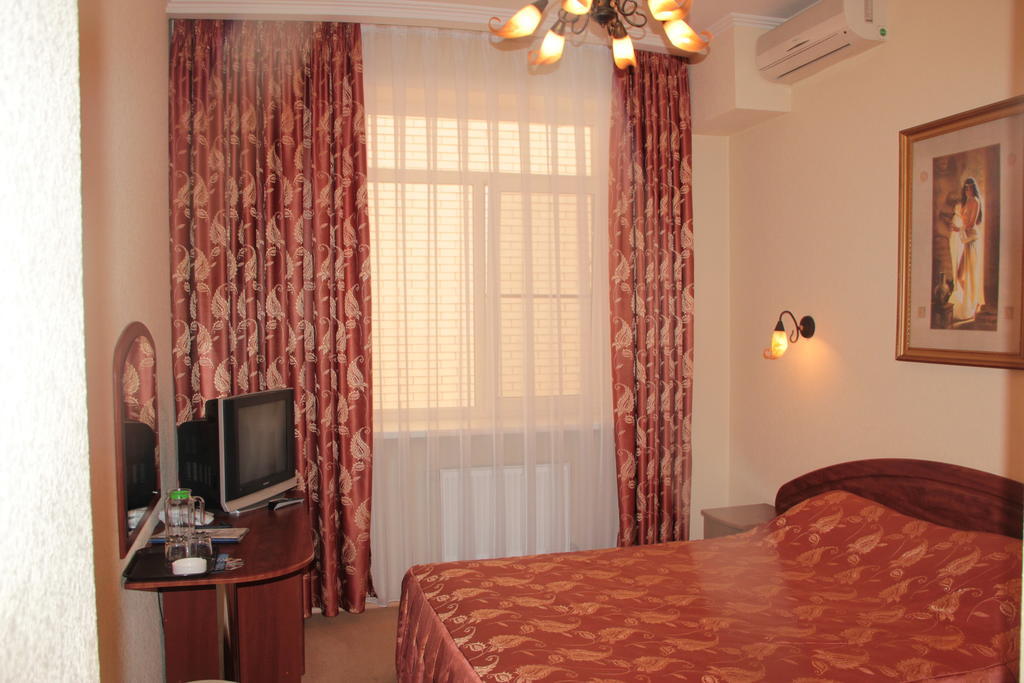 كراسنودار Romantic Hotel الغرفة الصورة